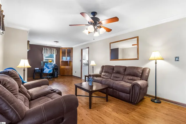 $194,900 | 108 Edgewood Drive, Laurens, SC 29360