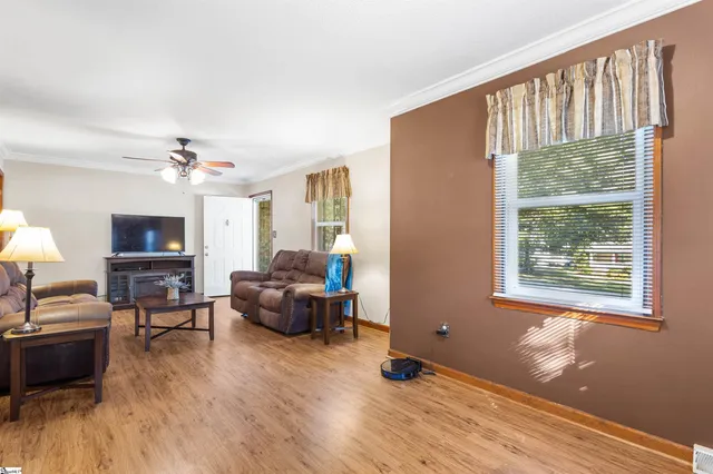 $194,900 | 108 Edgewood Drive, Laurens, SC 29360