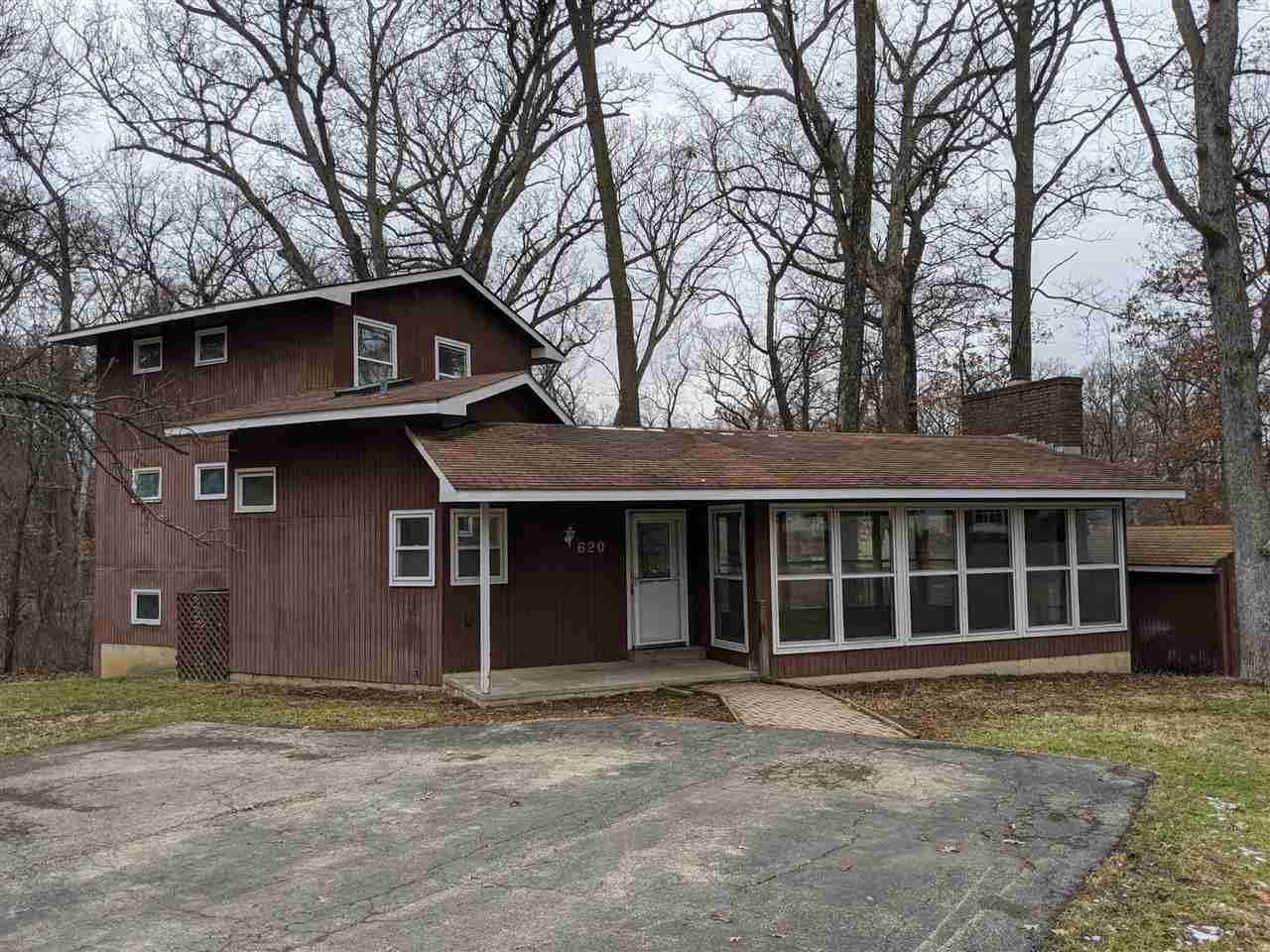 620 Lake Summerset Road Davis, IL 61019 - Photo 1 of 15 a front view of a house with a yard