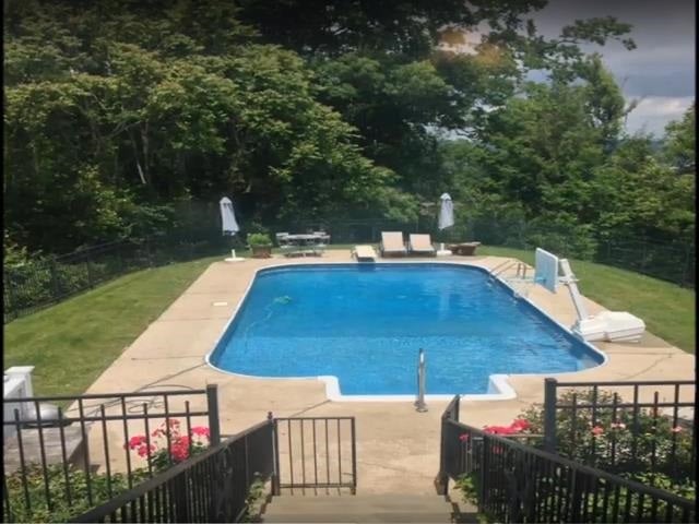 250 Ridgewood Road Huntington, WV 25701 - Photo 9 of 32 Gallery Image 9