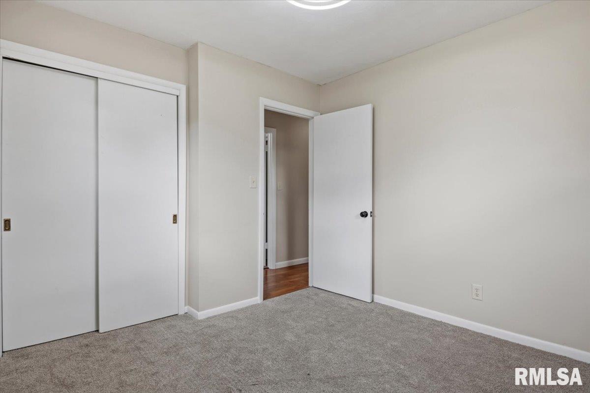701 Samuel Street Taylorville, IL 62568 - Photo 24 of 31