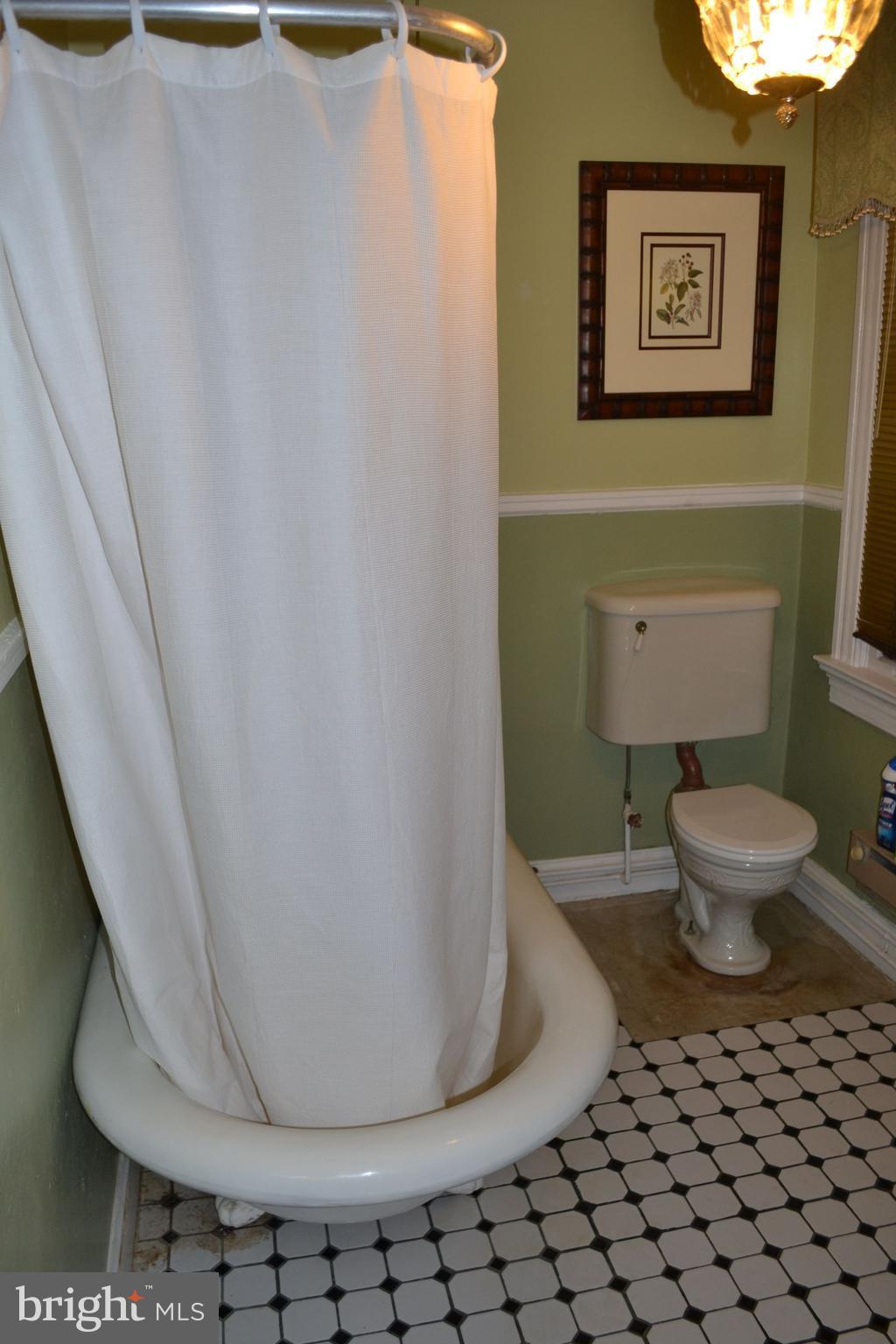 4808 Butler Road Glyndon, MD 21136 - Photo 18 of 30 Bath