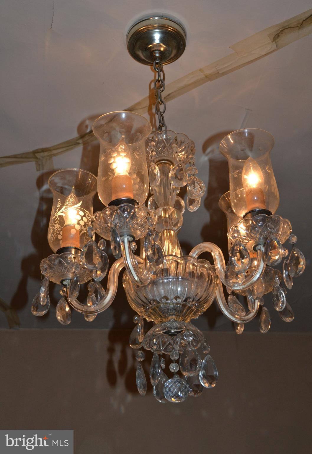 4808 Butler Road Glyndon, MD 21136 - Photo 28 of 30 Original Period Lighting Fixture