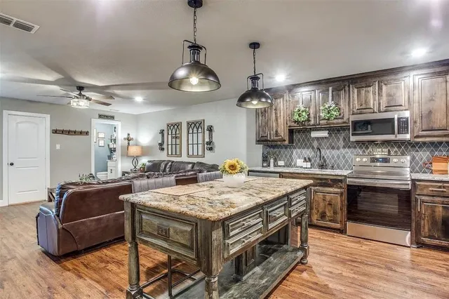 $3,650 | 14029 Friendship Road, Pilot Point, TX 76258