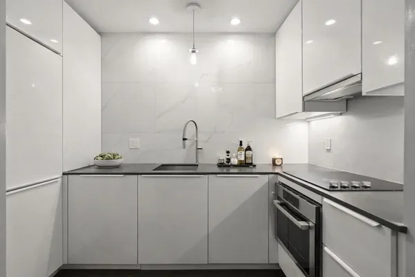 $799,000 | 1407 Beacon Street, Unit 4, Brookline, MA 02446