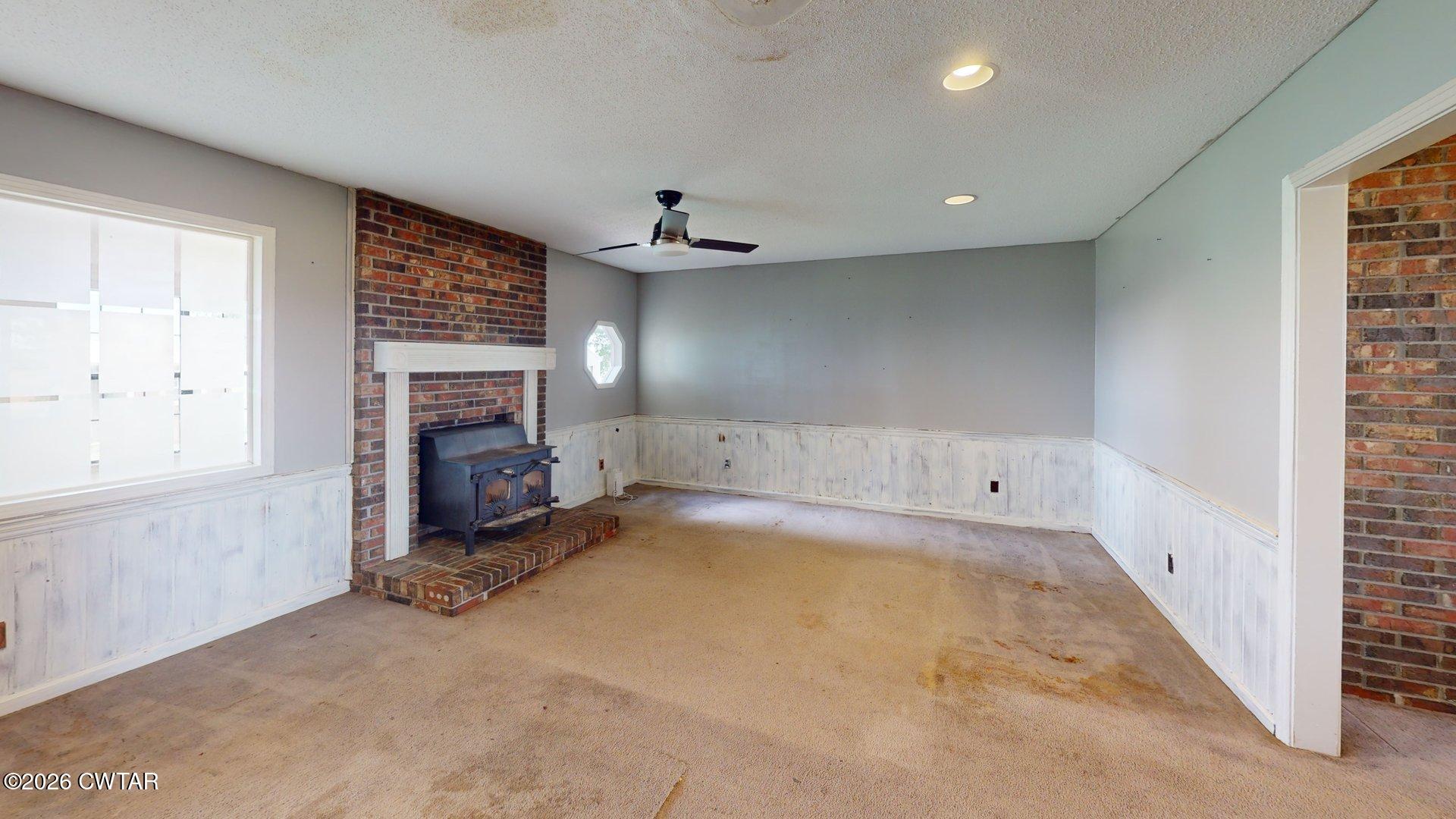 359 L H Powell Road Friendship, TN 38034 - Photo 5 of 27 EH-Powell-Rd-Living-Room