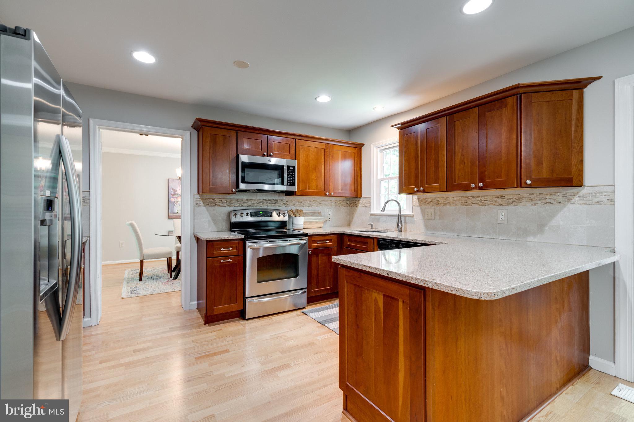 7811 Cliffside Court Springfield, VA 22153 - Photo 11 of 53 Kitchen