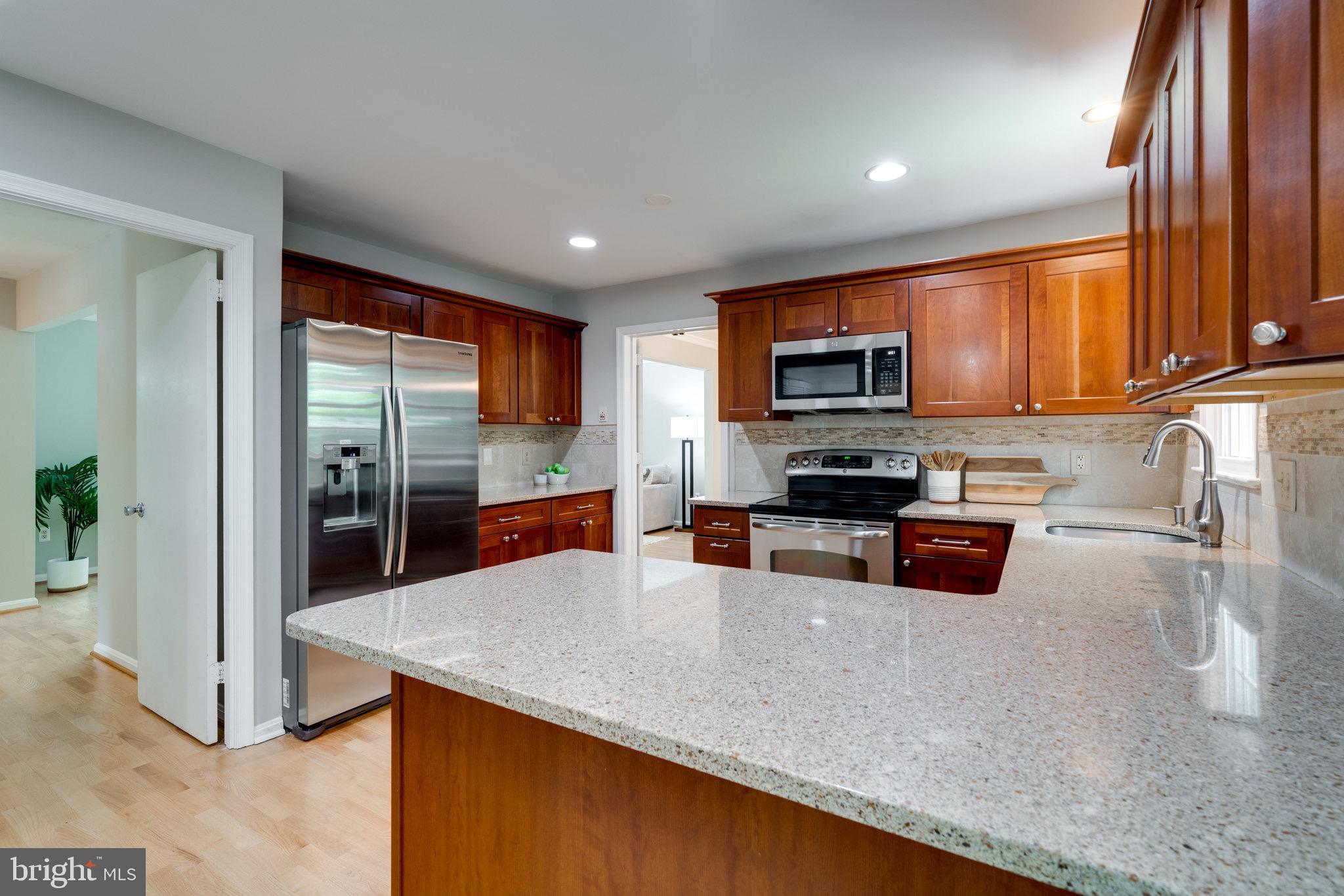 7811 Cliffside Court Springfield, VA 22153 - Photo 12 of 53 Kitchen