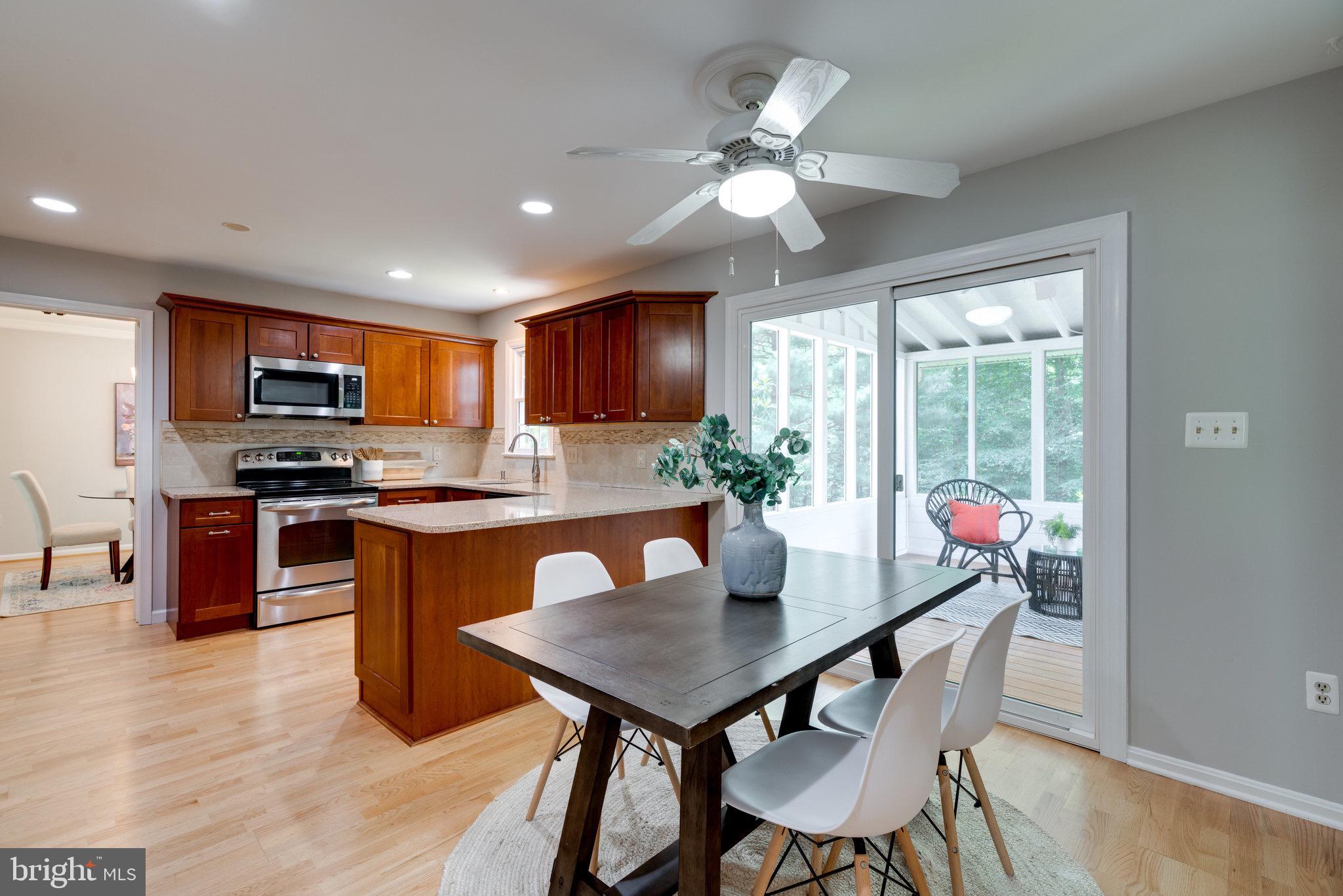 7811 Cliffside Court Springfield, VA 22153 - Photo 15 of 53 Kitchen