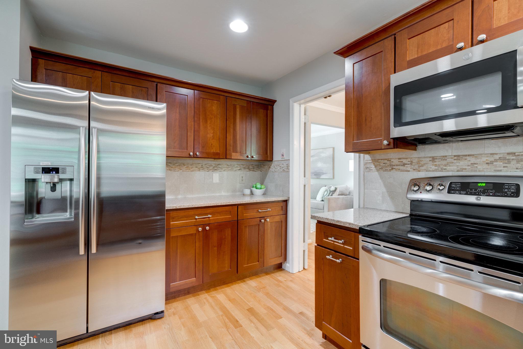 7811 Cliffside Court Springfield, VA 22153 - Photo 17 of 53 Kitchen