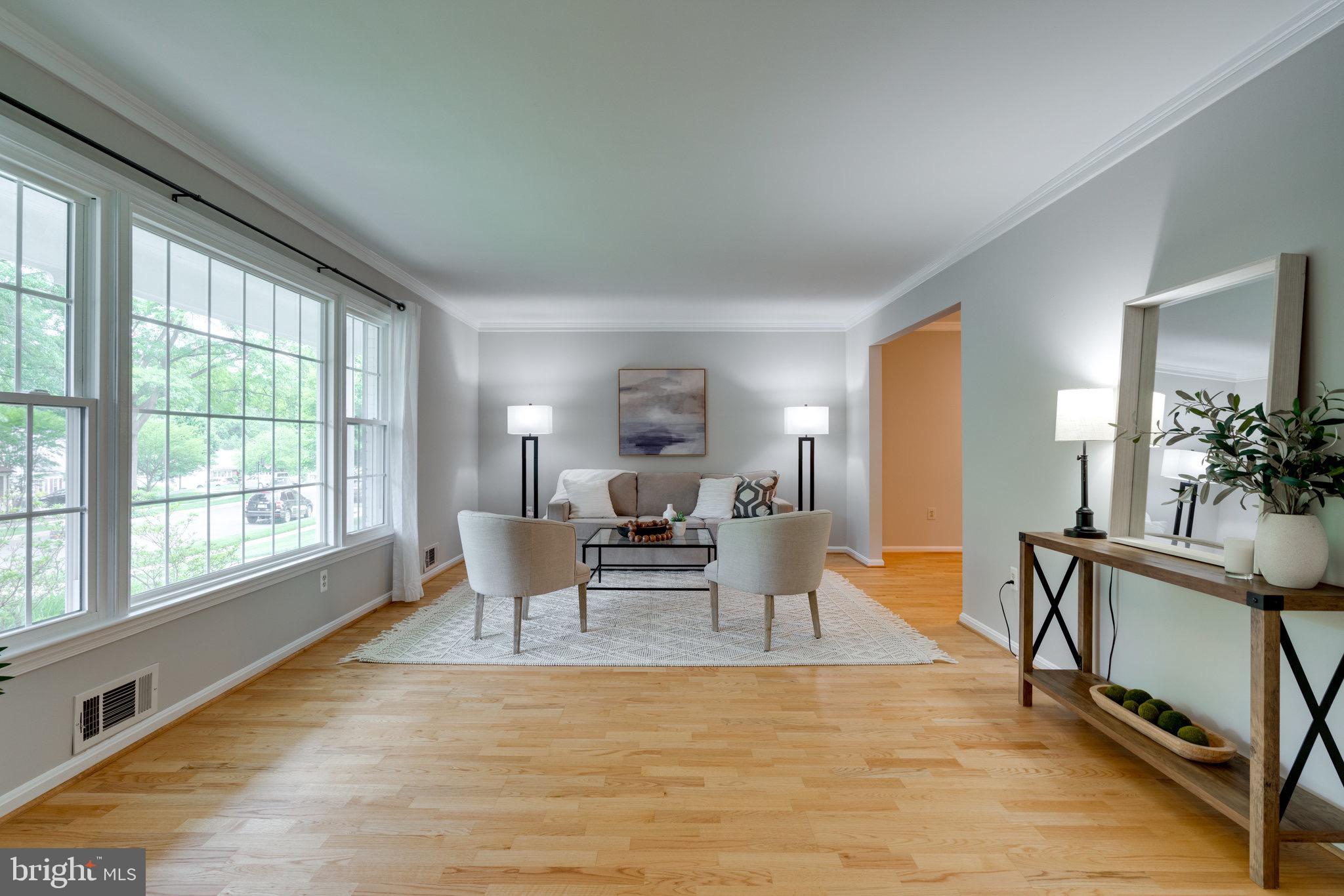 7811 Cliffside Court Springfield, VA 22153 - Photo 6 of 53 Living Room