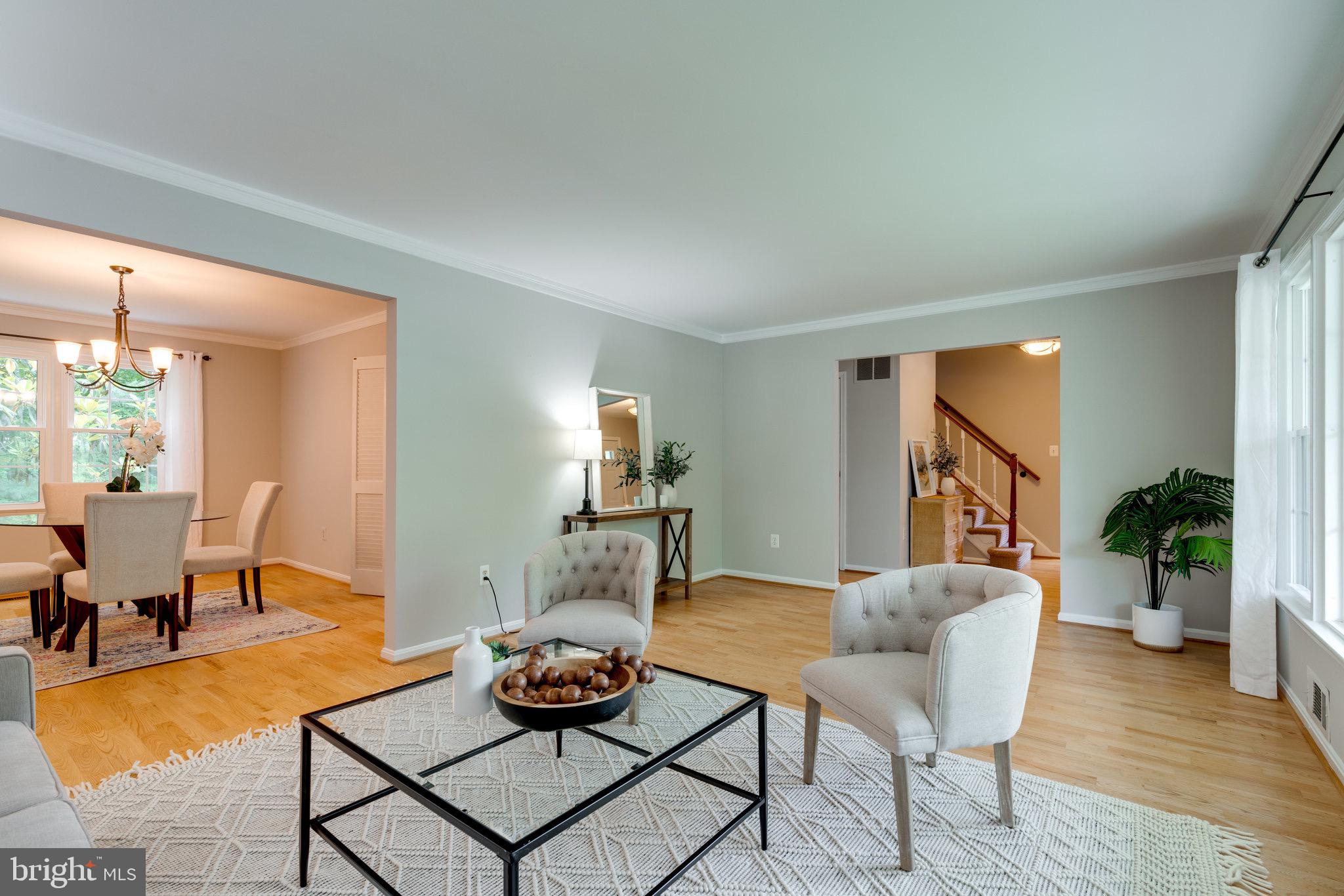 7811 Cliffside Court Springfield, VA 22153 - Photo 8 of 53 Living Room