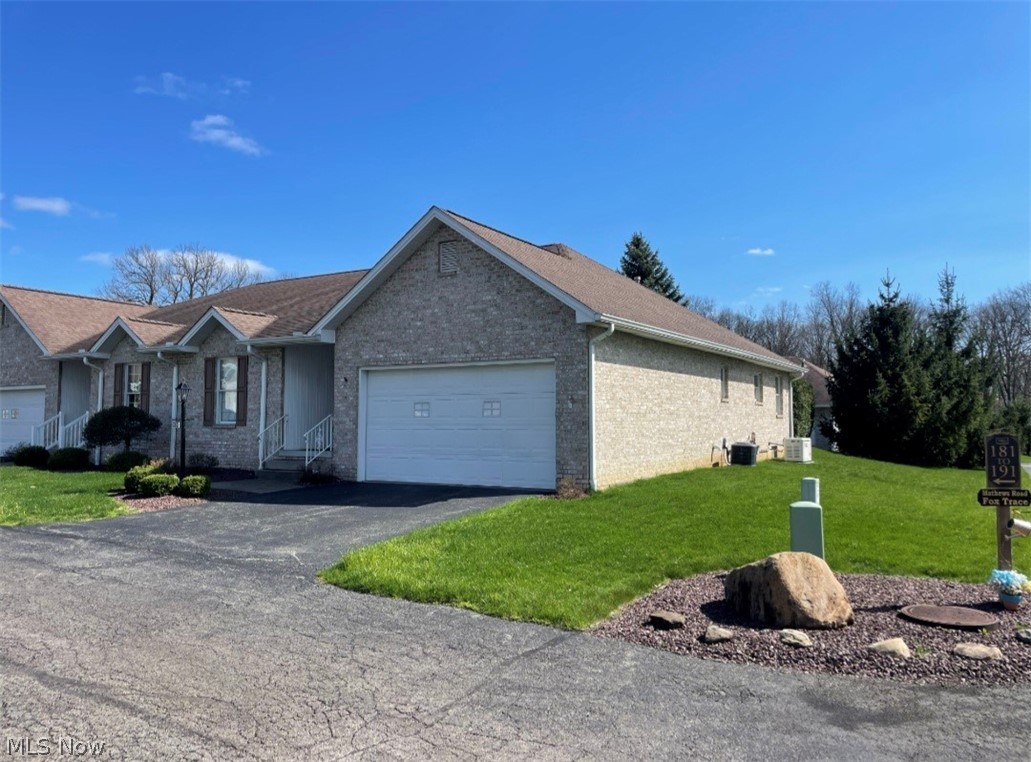 191 Mathews Road, Unit A Youngstown, OH 44512 - Photo 2 of 19