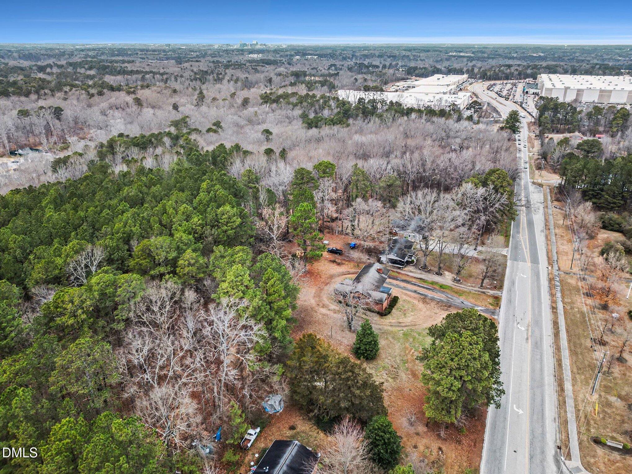 5548 Jones Sausage Road Garner, NC 27529 - Photo 9 of 19 009_file_4948