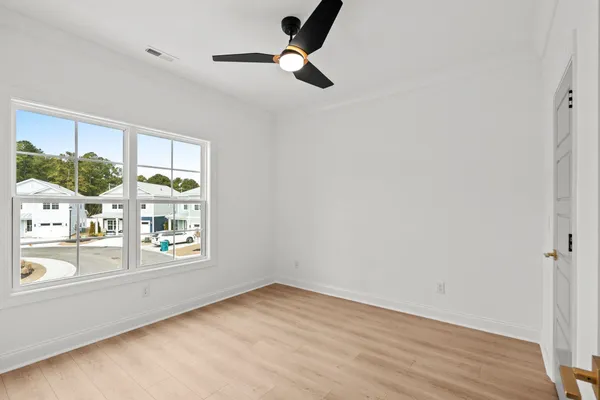 $2,950 | 136 Arbor Ridge Circle, Conway, SC 29526