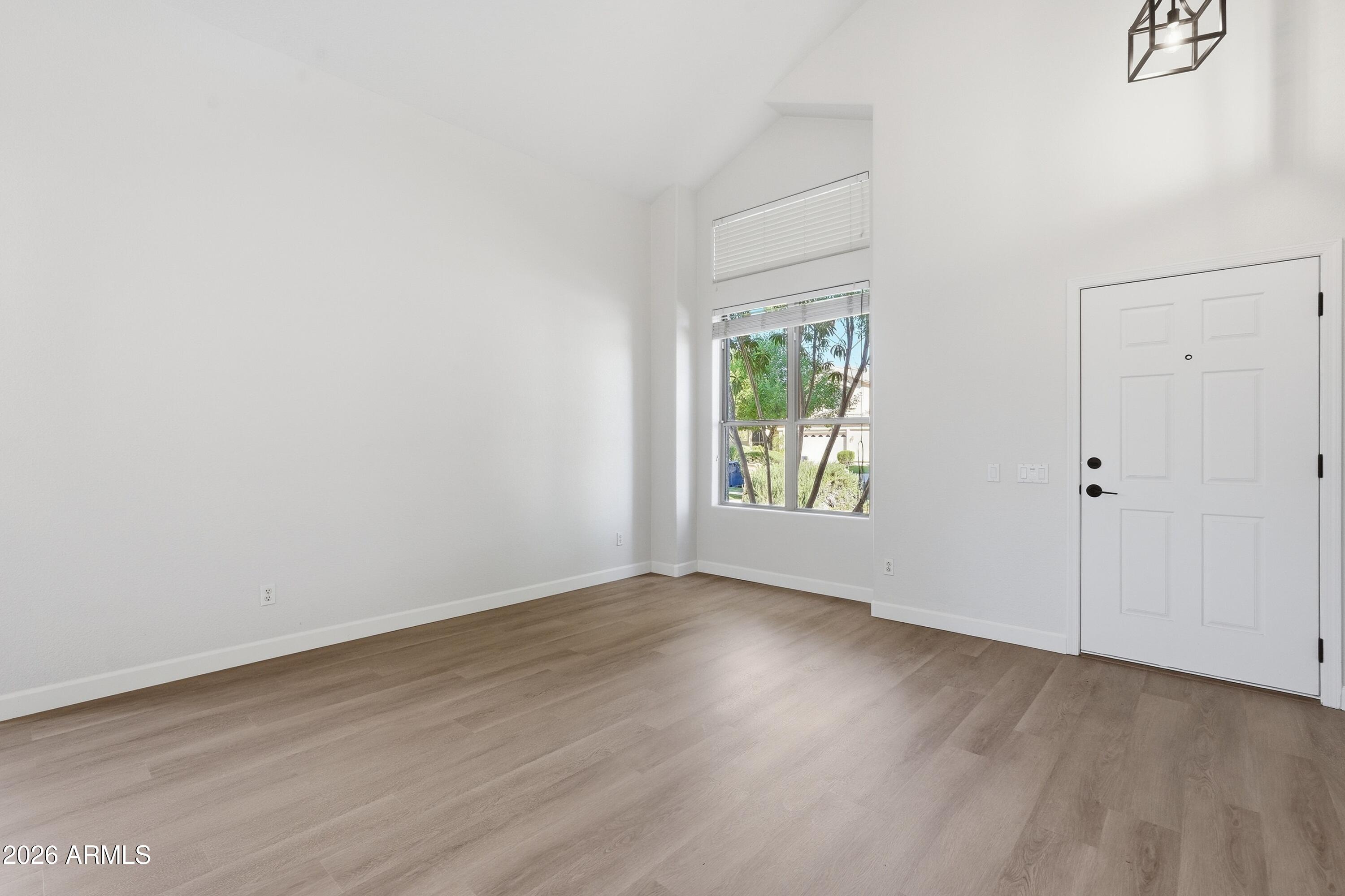 1491 West Blue Ridge Way Chandler, AZ 85248 - Photo 2 of 27 007_ListerPros (40)