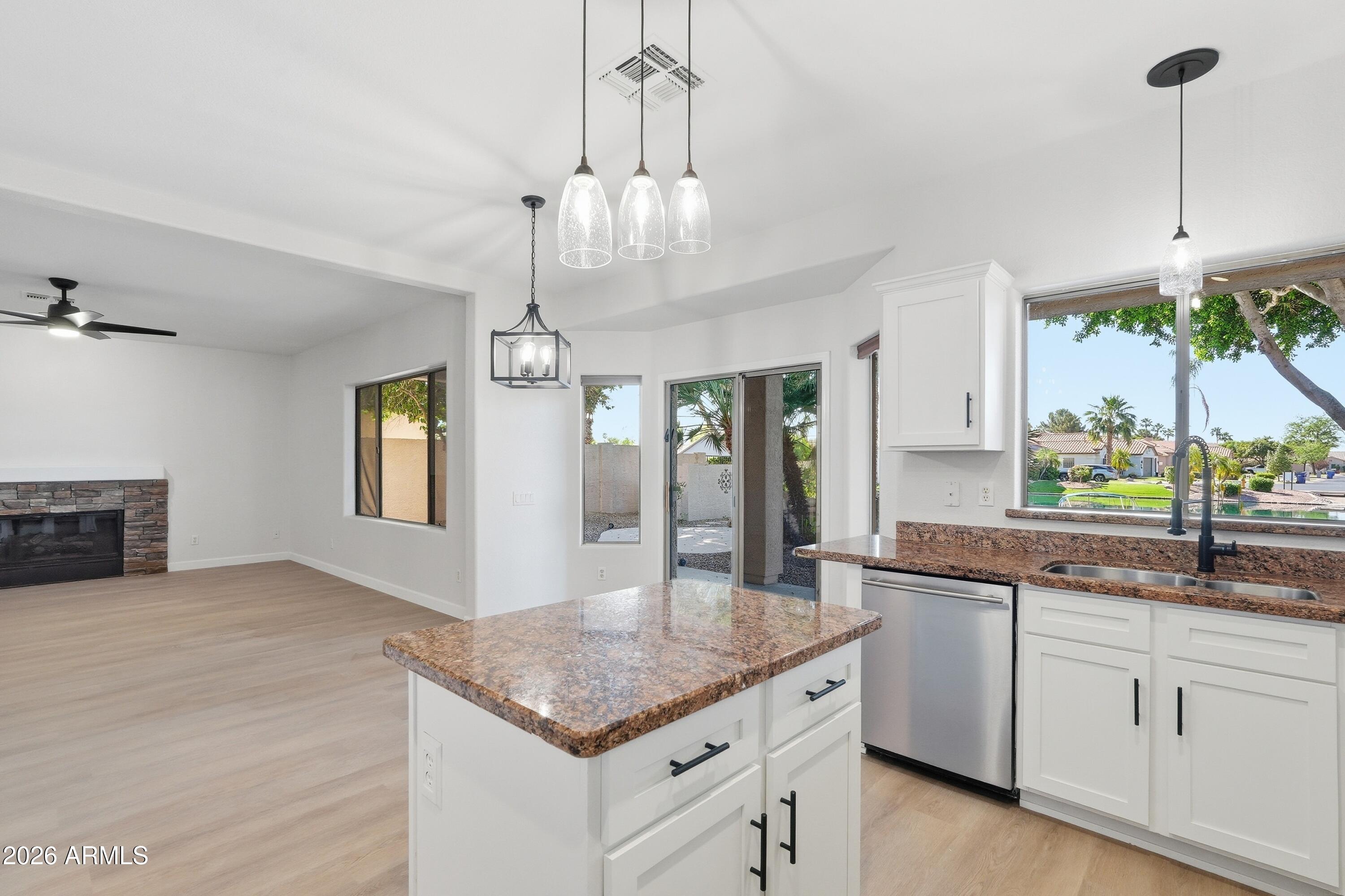 1491 West Blue Ridge Way Chandler, AZ 85248 - Photo 8 of 27 015_ListerPros (32)