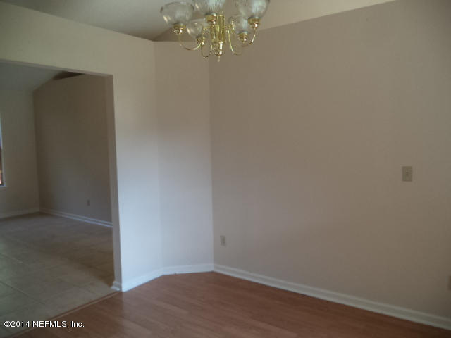 3853 Winter Berry Road Jacksonville, FL 32210 - Photo 6 of 10 DSC09047