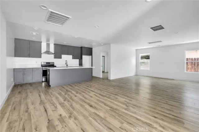 $1,100,000 | 1601 West 165th Street, Compton, CA 90220