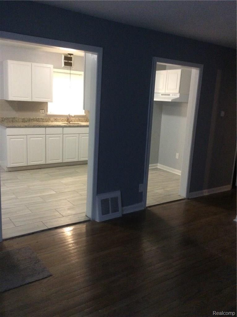 7675 Fielding Street Detroit, MI 48228 - Photo 1 of 12 IMG_0526.JPG