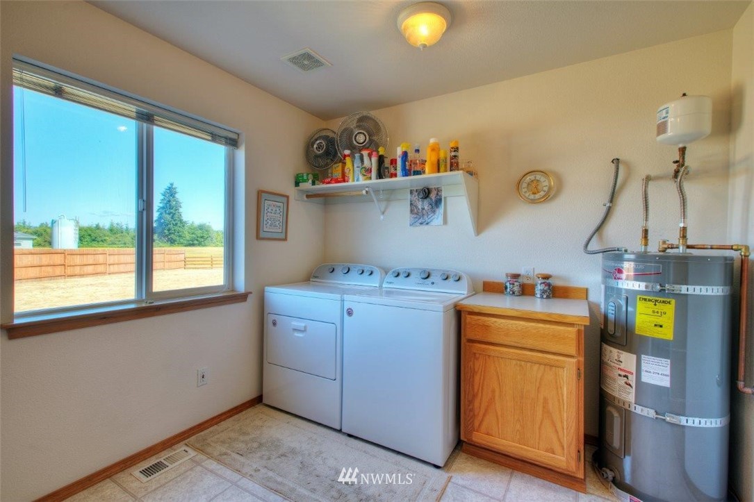 19841 Tahoma Circle Southwest Rochester, WA 98579 - Photo 17 of 27