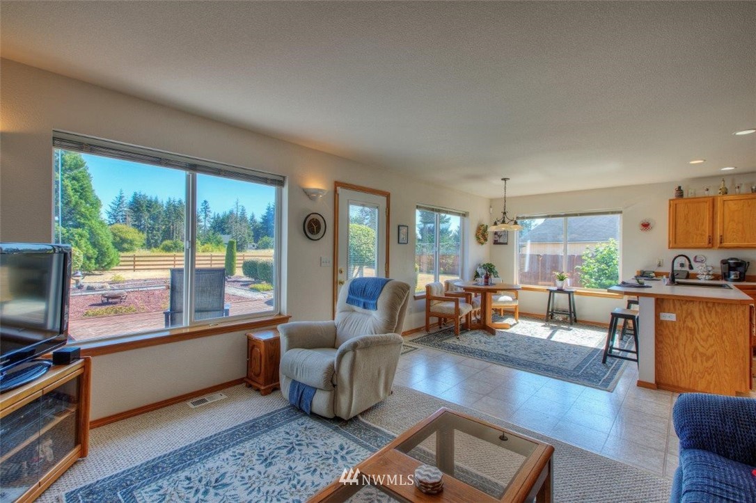 19841 Tahoma Circle Southwest Rochester, WA 98579 - Photo 10 of 27