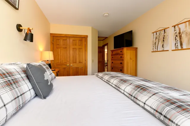 $520,000 | 232 North Village Road, Unit V306, Jay, VT 05859