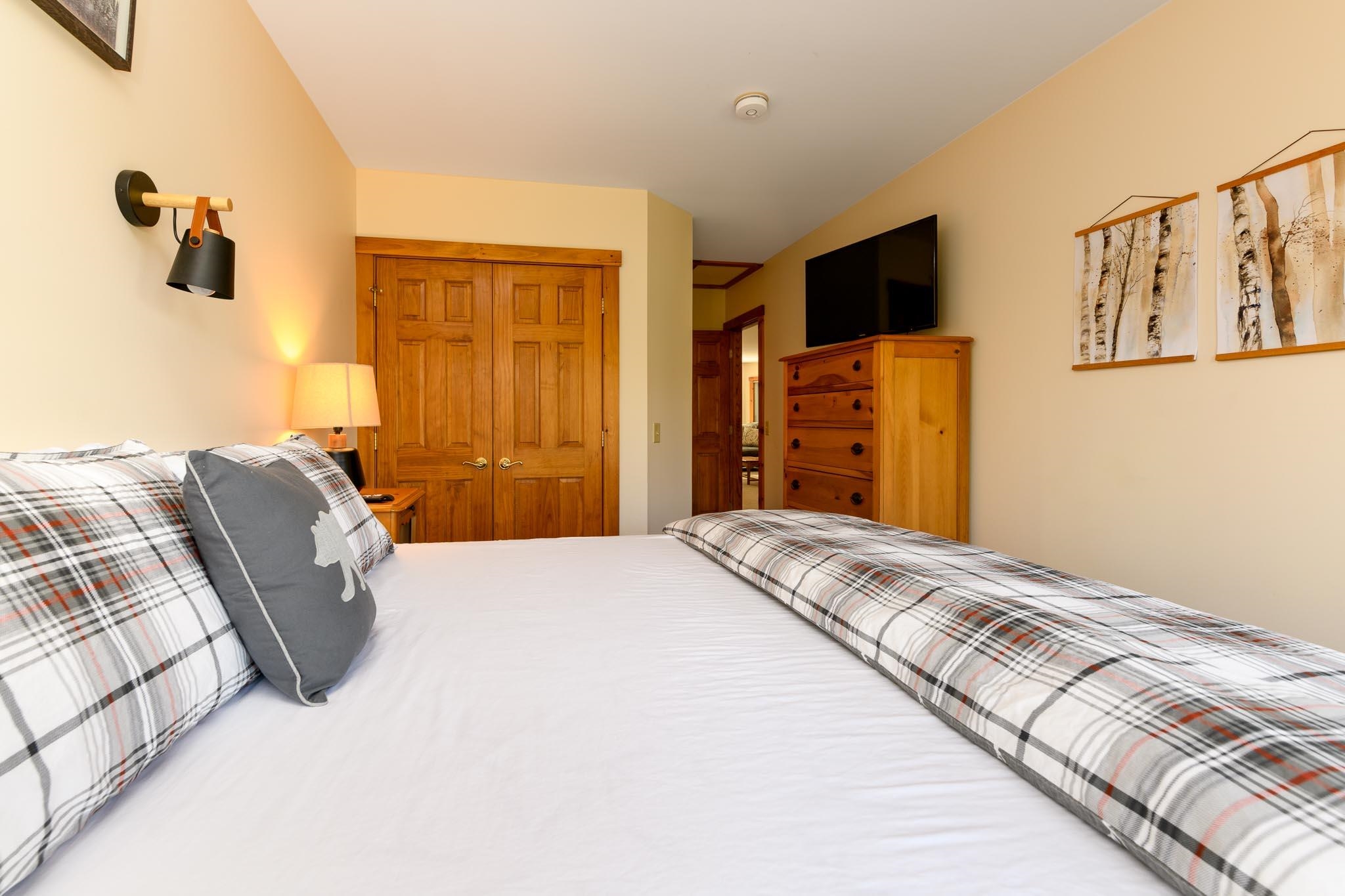 232 North Village Road, Unit V306 Jay, VT 05859 - Photo 7 of 19