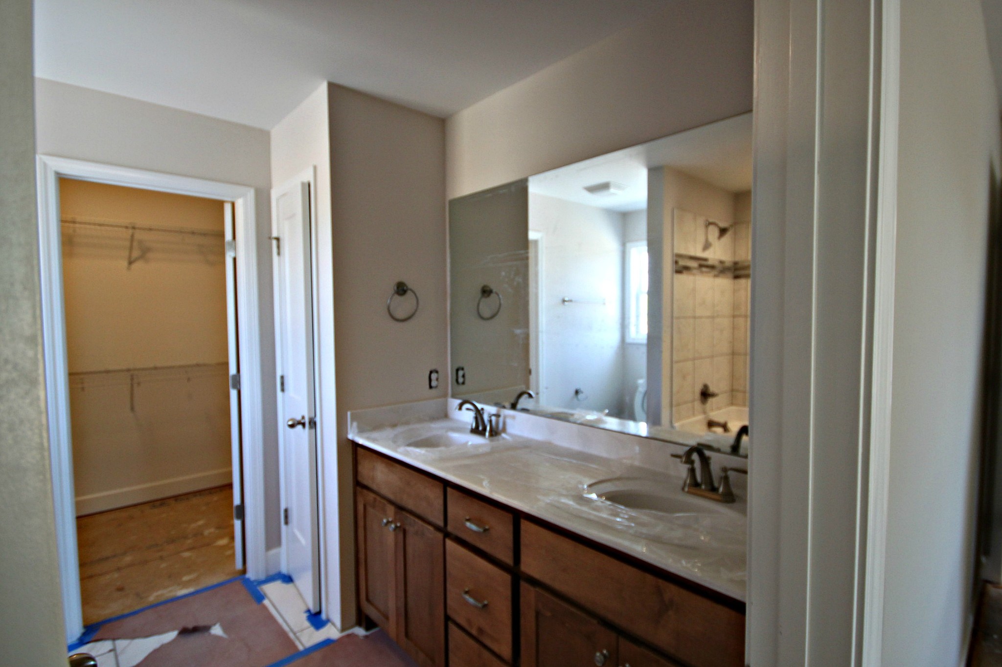 4118 Dot Road Springfield, TN 37172 - Photo 10 of 14 a bathroom with a granite countertop sink and a mirror