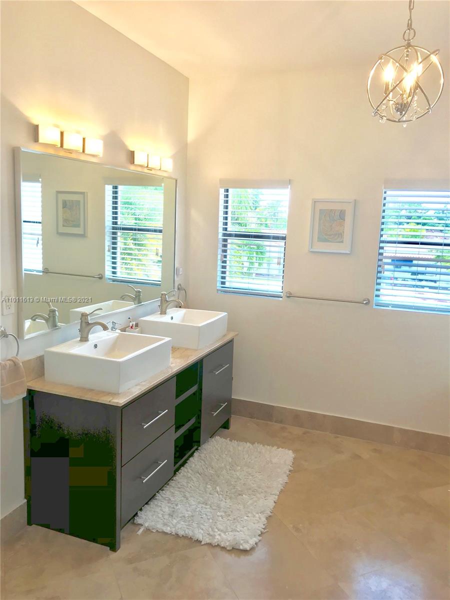 471 Southwest 30th Road Miami, FL 33129 - Photo 21 of 27 Close-up Master Bathroom double sink