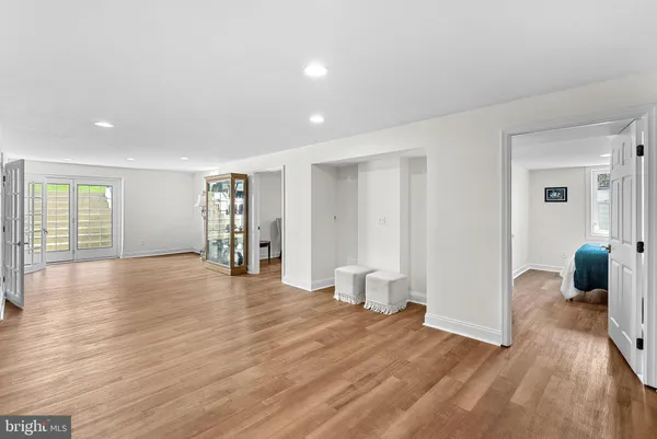 $1,895,000 | 15064 Barlow Drive, Waterford, VA 20197