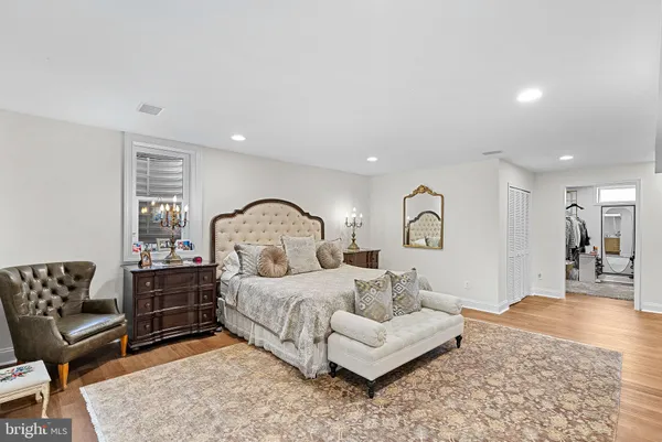 $1,895,000 | 15064 Barlow Drive, Waterford, VA 20197