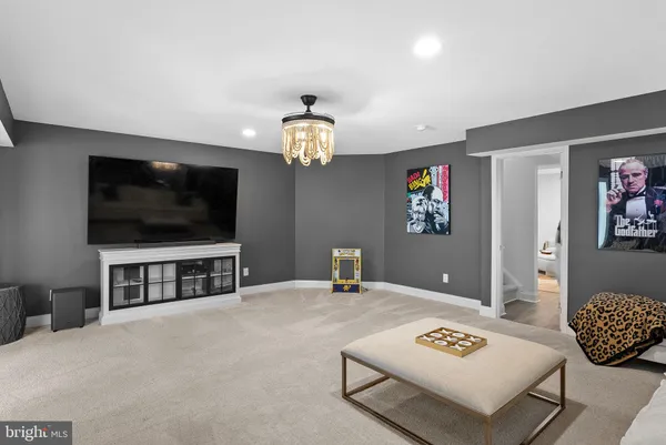 $1,895,000 | 15064 Barlow Drive, Waterford, VA 20197