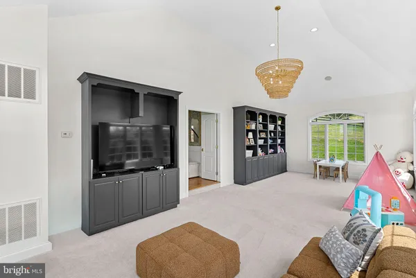 $1,895,000 | 15064 Barlow Drive, Waterford, VA 20197