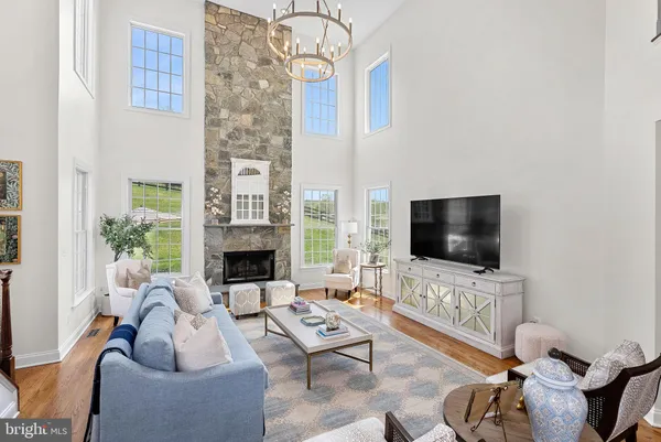 $1,895,000 | 15064 Barlow Drive, Waterford, VA 20197