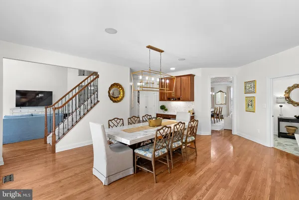 $1,895,000 | 15064 Barlow Drive, Waterford, VA 20197