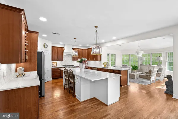 $1,895,000 | 15064 Barlow Drive, Waterford, VA 20197