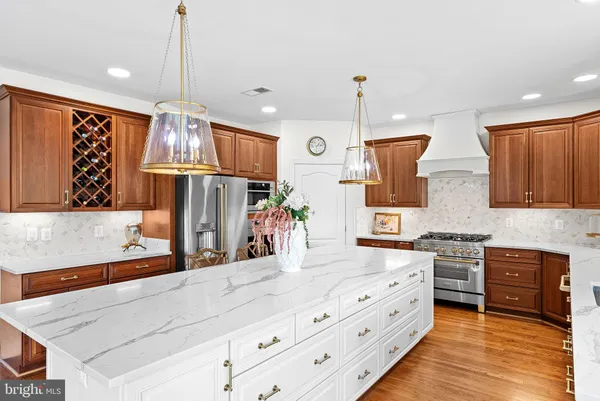 $1,895,000 | 15064 Barlow Drive, Waterford, VA 20197