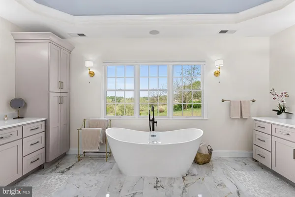 $1,895,000 | 15064 Barlow Drive, Waterford, VA 20197