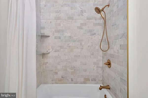 $1,895,000 | 15064 Barlow Drive, Waterford, VA 20197