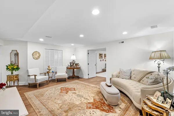 $1,895,000 | 15064 Barlow Drive, Waterford, VA 20197