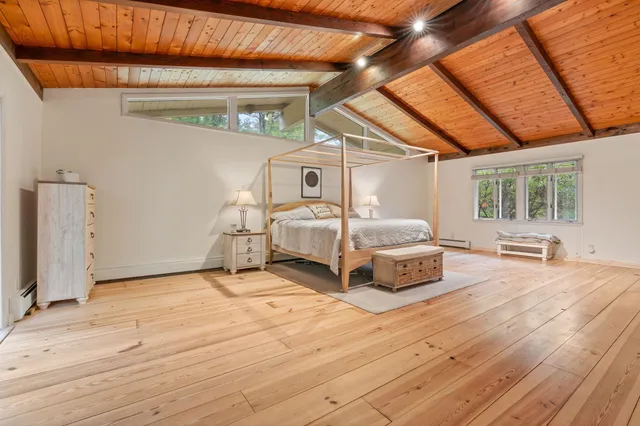 $899,000 | 4 Trow Road, Mont Vernon, NH 03057