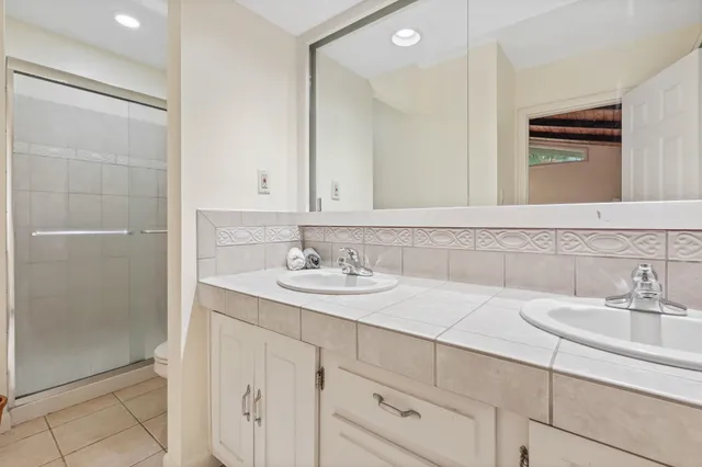 $899,000 | 4 Trow Road, Mont Vernon, NH 03057