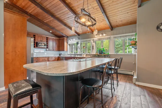 $899,000 | 4 Trow Road, Mont Vernon, NH 03057