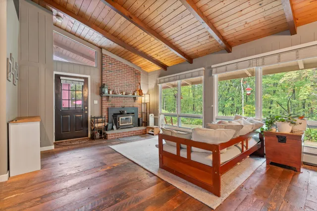 $899,000 | 4 Trow Road, Mont Vernon, NH 03057