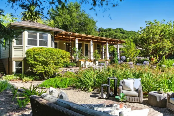 $3,895,000 | 810 Glencrag Way, Woodside, CA 94062