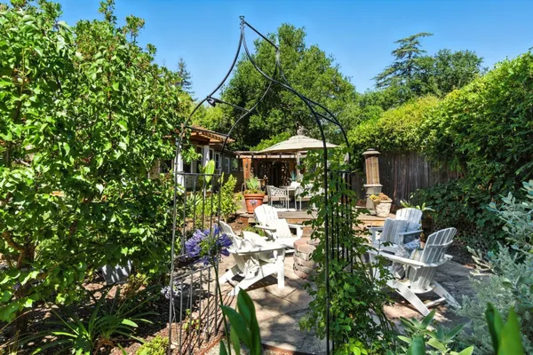 $3,895,000 | 810 Glencrag Way, Woodside, CA 94062