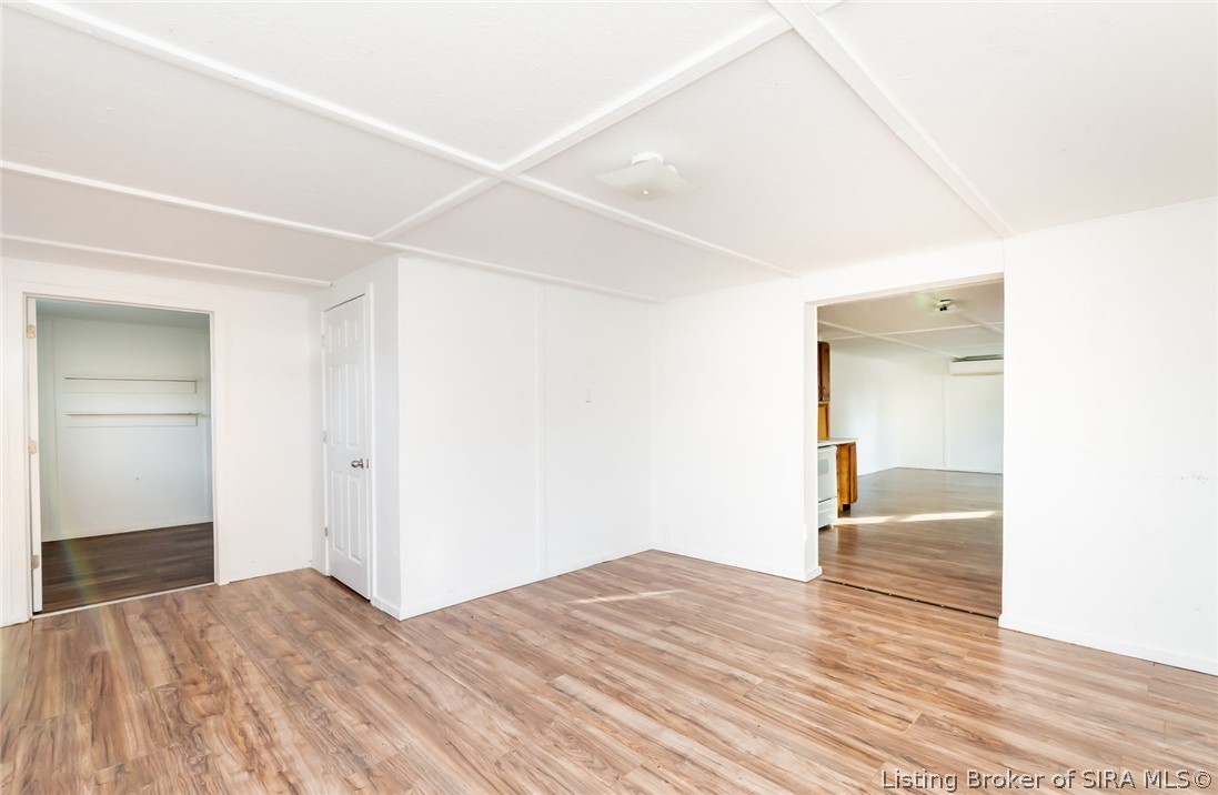 733 Mann Avenue Austin, IN 47102 - Photo 8 of 37