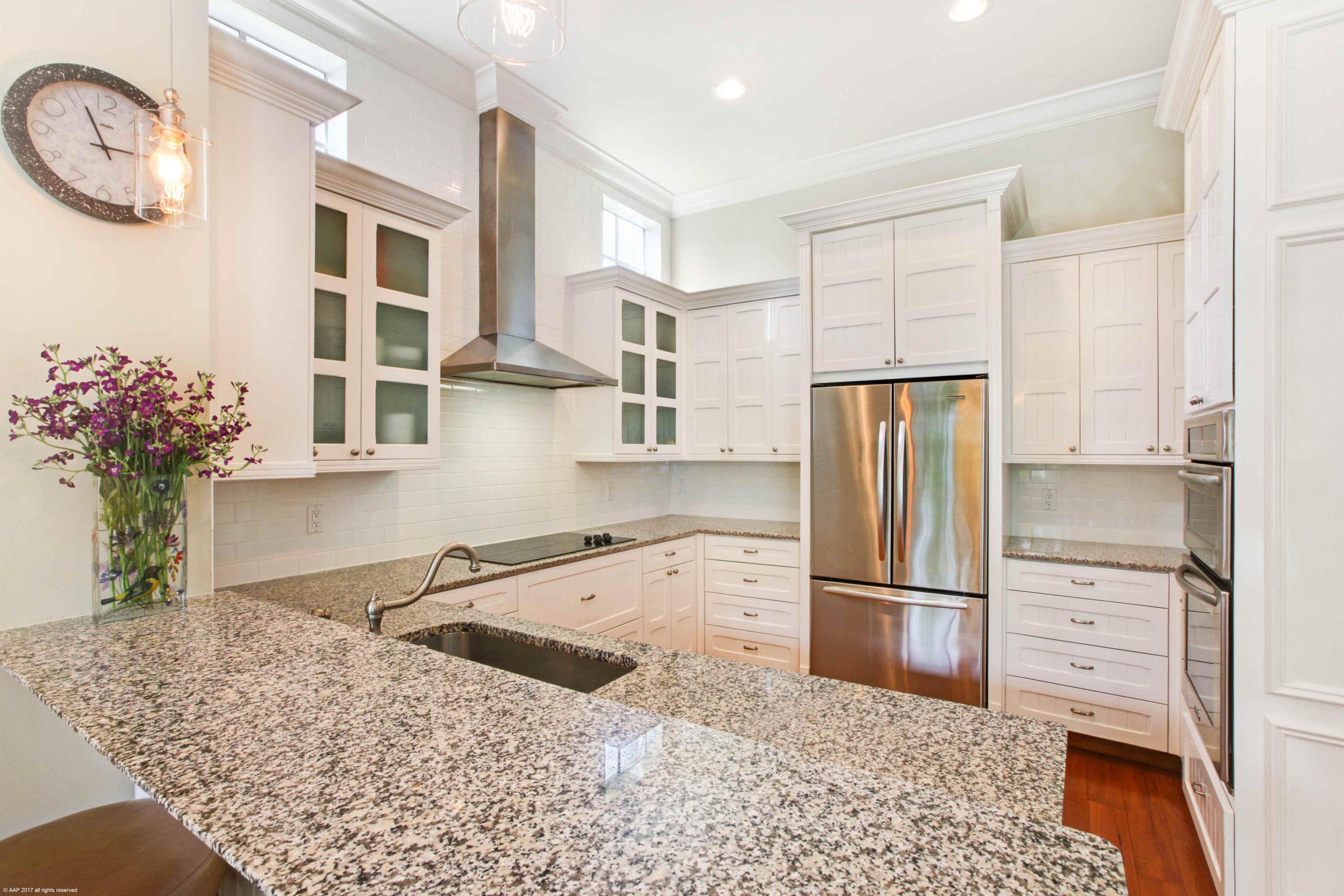 510 Northeast Wavecrest Way Boca Raton, FL 33432 - Photo 12 of 40 KITCHEN