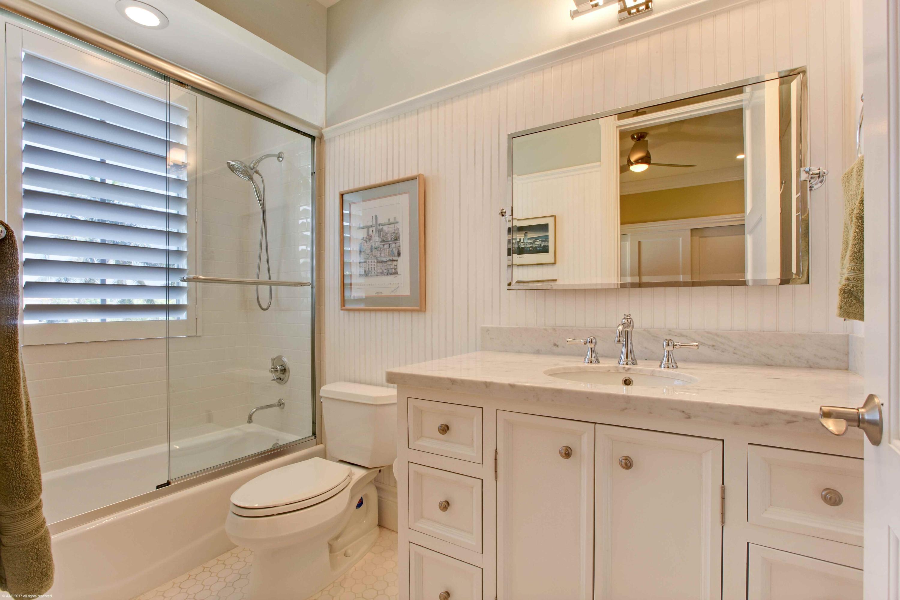 510 Northeast Wavecrest Way Boca Raton, FL 33432 - Photo 30 of 40 BATH 3